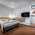 Roommo Via Dei Pilastri Giada *