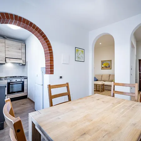 Roommo Via Dei Pilastri Giada Appartamento Firenze