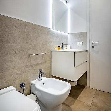 Apartamento Roommo Via Dei Pilastri Giada *